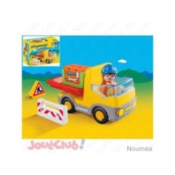 FERMIERE AVEC ENFANT...