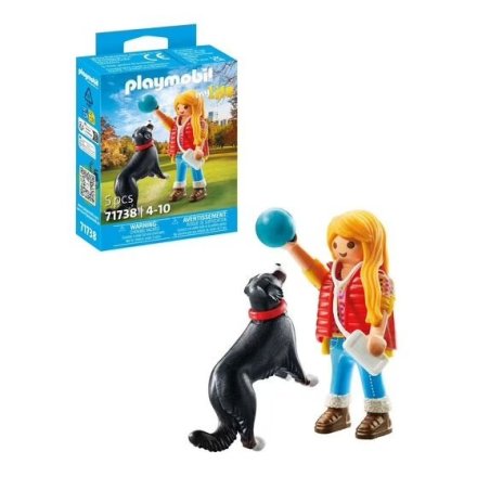 JEUNE FILLE AVEC CHIEN...